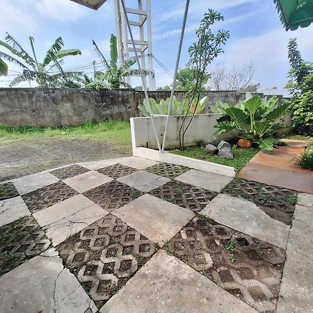 Villa Estetik Di Malang Buitenkant foto