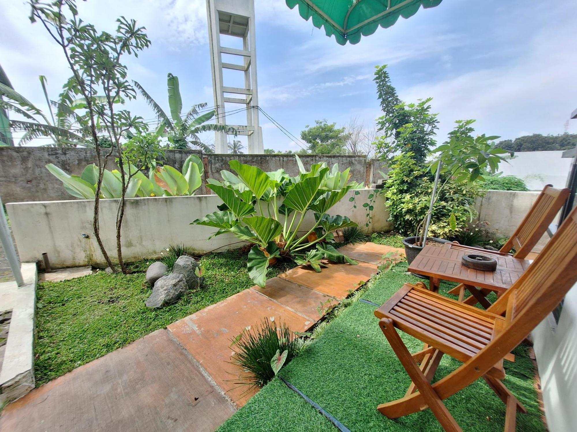 Villa Estetik Di Malang Buitenkant foto