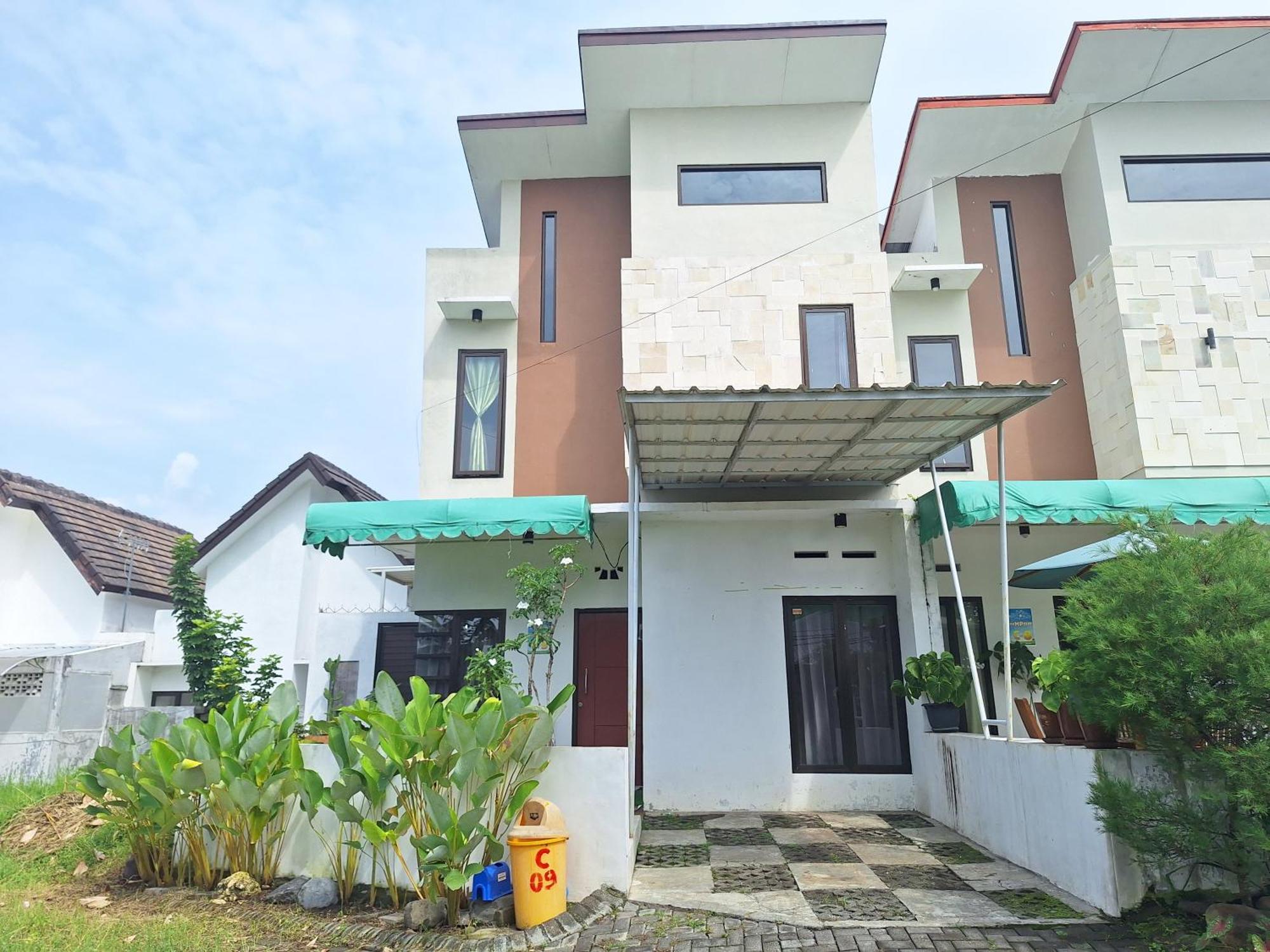 Villa Estetik Di Malang Buitenkant foto